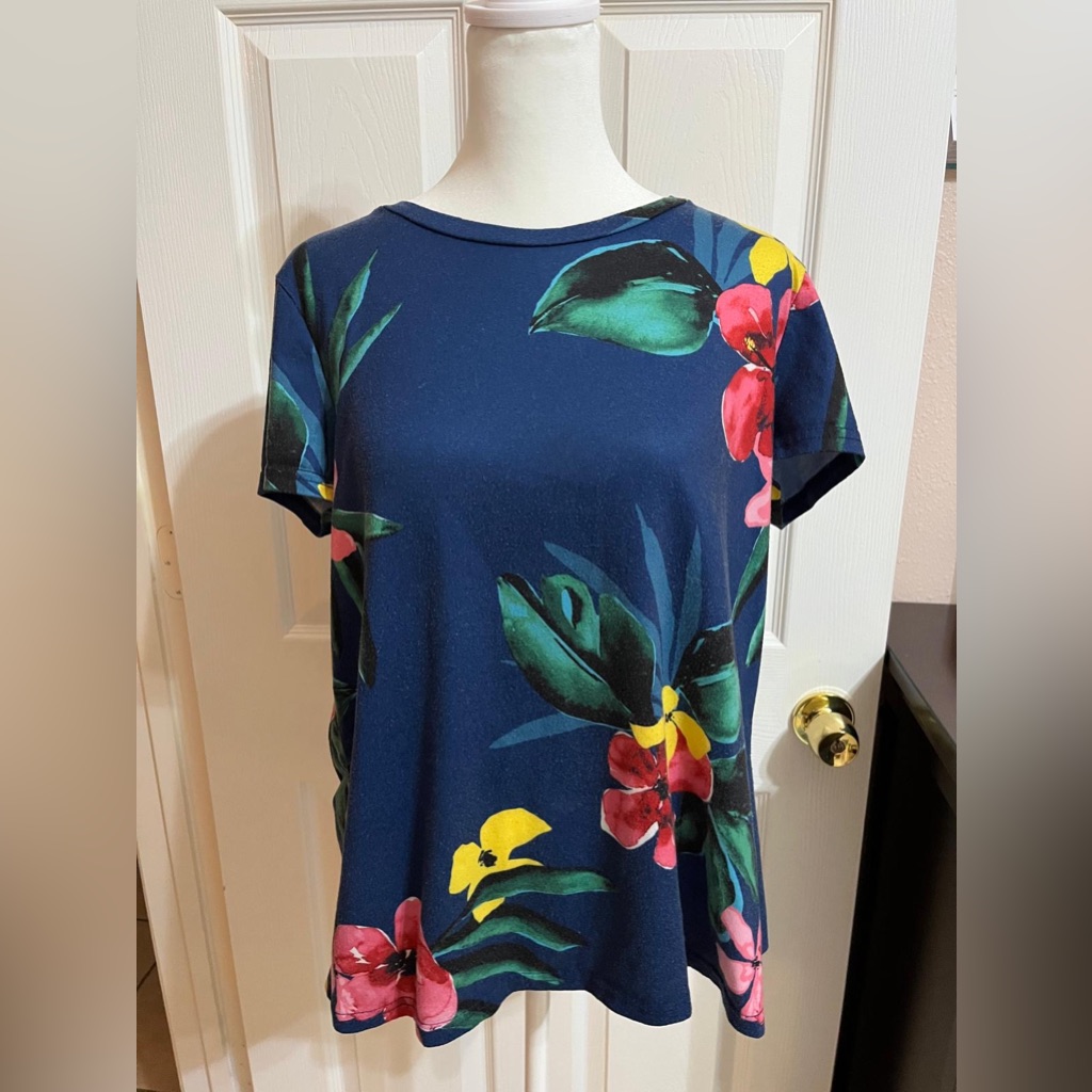 Shein Navy Blue Floral Print Short Sleeve Top With Round Neck